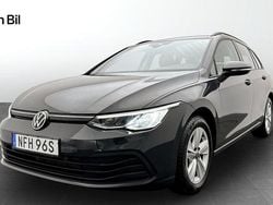 Grå Begagnad 2023 VW Golf VIII Life Kombi | 284 900 kr (Marknadspris)