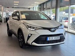 Vit Begagnad 2021 Toyota C-HR Edition SUV | 214 900 kr (Marknadspris)