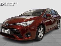 Röd Begagnad 2016 Toyota Avensis Kombi | 179 900 kr (Dyr)