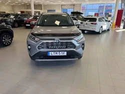 Silver Begagnad 2019 Toyota RAV4 Hybrid SUV | 309 900 kr (Lite dyr)