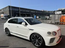 Begagnad 2023 Bentley Bentayga SUV | 2 695 000 kr