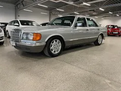 Grå Begagnad 1983 Mercedes 380 Sedan | 99 900 kr