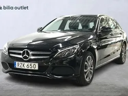 Svart Begagnad 2016 Mercedes C350e Kombi | 219 900 kr