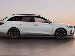 Vit (glacial white metallic) Ny 2025 Cupra Leon VZ Kombi | 449 900 kr (Marknadspris)
