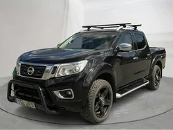 Svart Begagnad 2016 Nissan Navara Tekna Pickup | 229 000 kr