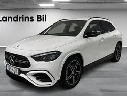 Vit Begagnad 2024 Mercedes GLA200 AMG line SUV | 439 900 kr (Marknadspris)