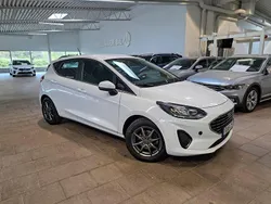 Vit (frozen white) Begagnad 2022 Ford Fiesta Halvkombi | 138 000 kr (Bra pris)