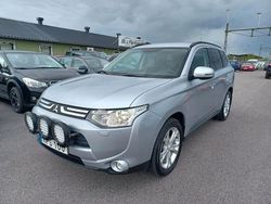 Silver Begagnad 2013 Mitsubishi Outlander Comfort Edition SUV | 89 000 kr (Marknadspris)