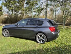 Grå Begagnad 2012 BMW 120 Halvkombi | 99 000 kr (Marknadspris)