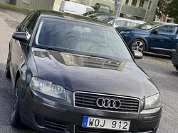 Grå Begagnad 2005 Audi A3 Attraction Halvkombi | 39 000 kr (Dyr)