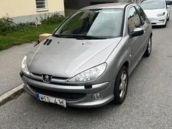 Grå Begagnad 2005 Peugeot 206 Halvkombi | 17 000 kr (Bra pris)