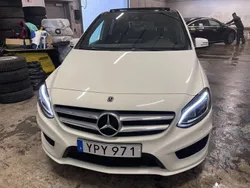 Vit Begagnad 2017 Mercedes B180 AMG Minibuss | 194 000 kr (Bra pris)