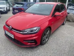 Röd (tornado red) Begagnad 2018 VW Golf VII R-line Kombi | 159 900 kr (Marknadspris)
