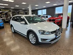 Vit Begagnad 2015 VW Golf Alltrack Kombi | 169 900 kr (Marknadspris)