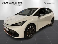 Vit Begagnad 2025 Cupra Born e-Boost Halvkombi | 359 000 kr (Lite dyr)