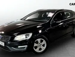 Svart Begagnad 2017 Volvo V60 Momentum Kombi | 139 900 kr (Superpris)