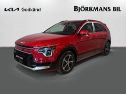 Röd (/cr5/ runway red m) Begagnad 2024 Kia Niro Advance SUV | 399 000 kr (Lite dyr)