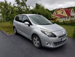 Silver Begagnad 2011 Renault Grand Scénic III Minibuss | 68 000 kr (Marknadspris)