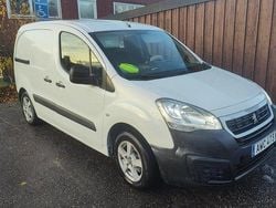 Vit Begagnad 2016 Peugeot Partner Van | 60 000 kr (Marknadspris)