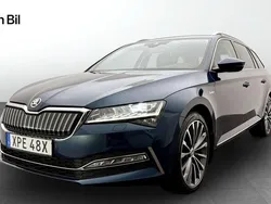 Blå (lava blue metallic) Begagnad 2022 Skoda Superb LAURIN & KLEMENT Kombi | 384 900 kr (Lite dyr)