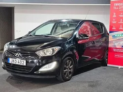 Svart Begagnad 2014 Hyundai i20 Select Halvkombi | 69 900 kr (Marknadspris)