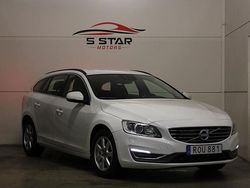 Vit Begagnad 2016 Volvo V60 Momentum Kombi | 138 900 kr (Marknadspris)
