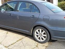 Grå Begagnad 2006 Toyota Avensis Sedan | 30 000 kr (Marknadspris)