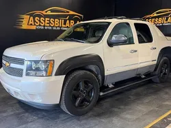 Vit Begagnad 2012 Chevrolet Avalanche LTZ Van | 169 900 kr