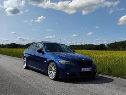 Blå Begagnad 2009 BMW 325 Comfort Edition Sedan | 109 900 kr