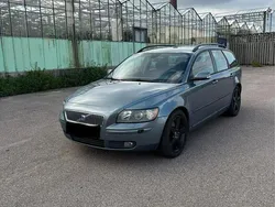 Grön Begagnad 2005 Volvo V50 Kinetic Kombi | 22 500 kr (Lite dyr)
