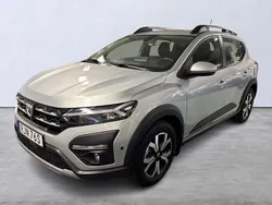 Grå Begagnad 2023 Dacia Sandero Comfort Halvkombi | 184 900 kr (Lite dyr)