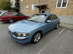 Blå Begagnad 2004 Volvo S60 Sedan | 24 999 kr (Bra pris)