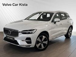 Vit Begagnad 2022 Volvo XC60 Plus SUV | 479 000 kr (Marknadspris)