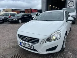 Vit Begagnad 2011 Volvo V60 Momentum Kombi | 114 900 kr (Bra pris)