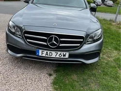 Grå Begagnad 2019 Mercedes E220 Avantgarde Sedan | 245 000 kr (Superpris)