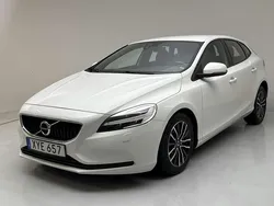 Vit Begagnad 2018 Volvo V40 Business Edition Kombi | 180 000 kr (Marknadspris)