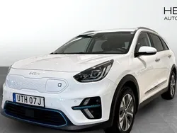 Vit (white) Begagnad 2022 Kia e-Niro Advance SUV | 304 900 kr (Marknadspris)