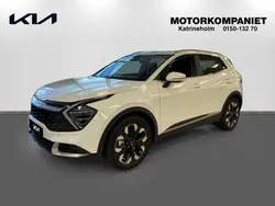 Vit (deluxe white metallic) Ny 2025 Kia Sportage Advance SUV | 444 475 kr (Bra pris)