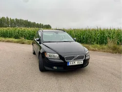 Svart Begagnad 2006 Volvo V50 Kinetic Kombi | 25 000 kr (Marknadspris)