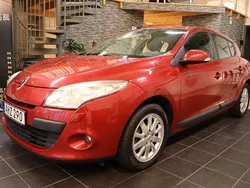 Röd Begagnad 2010 Renault Mégane III Halvkombi | 42 900 kr (Marknadspris)