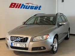 Ljusbrun Begagnad 2010 Volvo V70 Momentum Kombi | 52 000 kr