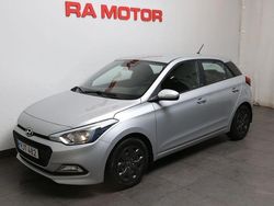 Silver Begagnad 2017 Hyundai i20 Halvkombi | 89 900 kr (Marknadspris)