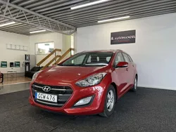Röd Begagnad 2015 Hyundai i30 Comfort Kombi | 59 900 kr (Marknadspris)