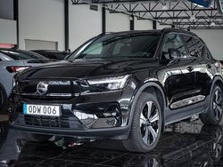 Svart Begagnad 2022 Volvo XC40 Plus SUV | 379 500 kr