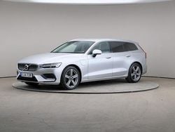 Silver Begagnad 2022 Volvo V60 Inscription Kombi | 295 000 kr (Bra pris)