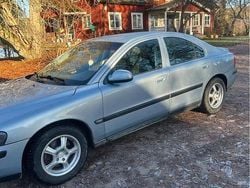 Blå Begagnad 2003 Volvo S60 Business Edition Sedan | 18 000 kr (Marknadspris)