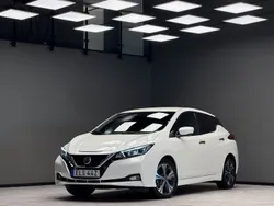Vit Begagnad 2020 Nissan Leaf 360º Halvkombi | 159 900 kr (Marknadspris)