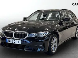 Svart (black) Begagnad 2021 BMW 330e Sport Line Kombi | 289 900 kr (Marknadspris)