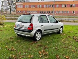 Grå Begagnad 2006 Renault Clio R.S. Halvkombi | 16 900 kr (Marknadspris)