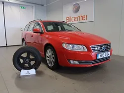Röd Begagnad 2015 Volvo V70 Standard Kombi | 219 900 kr (Marknadspris)
